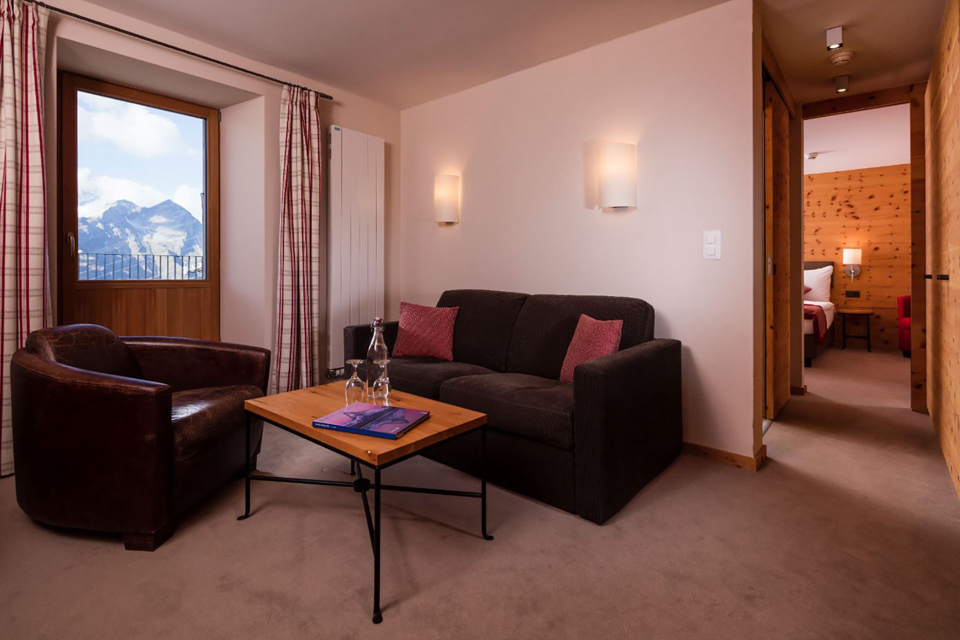 Junior Suite Living Room - Riffelhaus Hotel - The Matterhorn